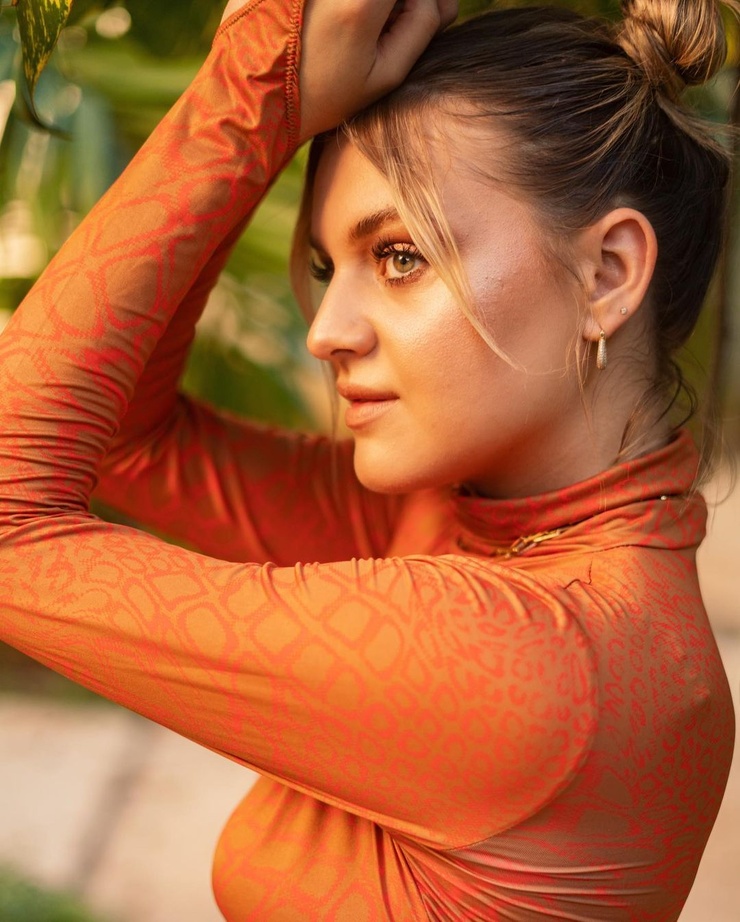 Kelsea Ballerini