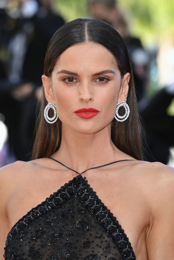 Izabel Goulart Izabel Goulart