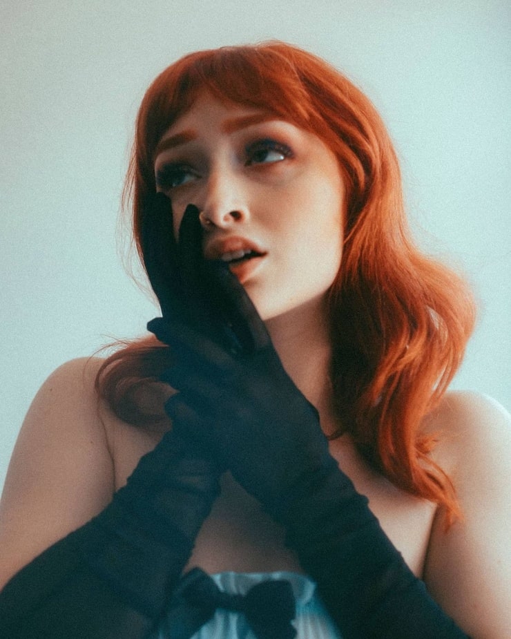 Fiona sprouts. Redhead Mars noire. Mars noire model. Noire Mars Instagram.