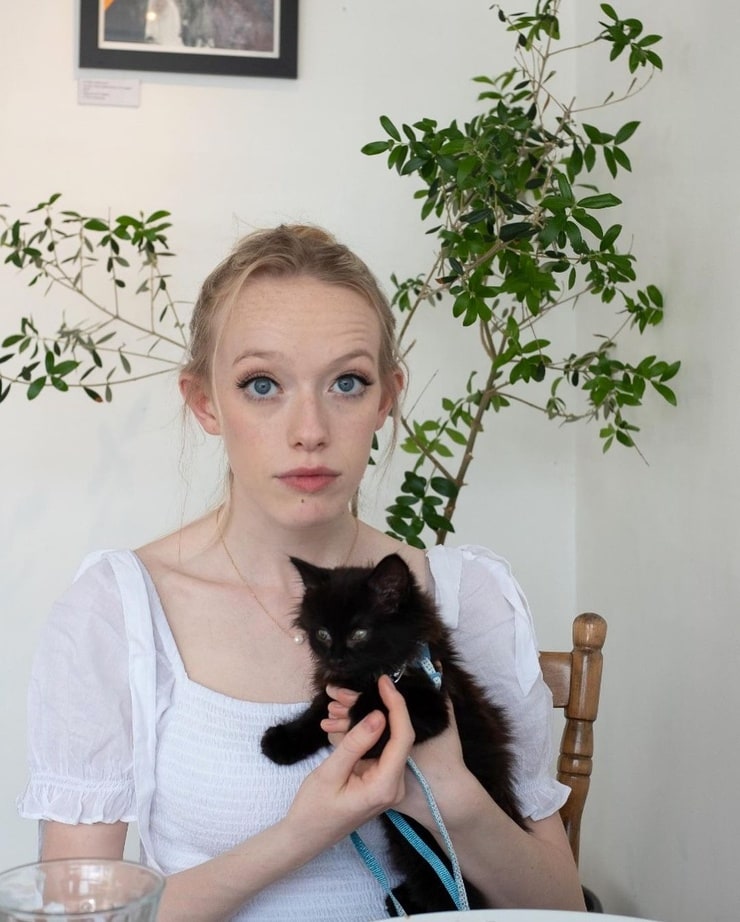 Amybeth McNulty