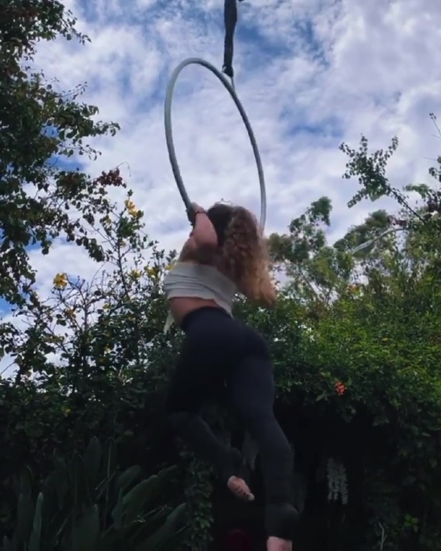Sofie Dossi