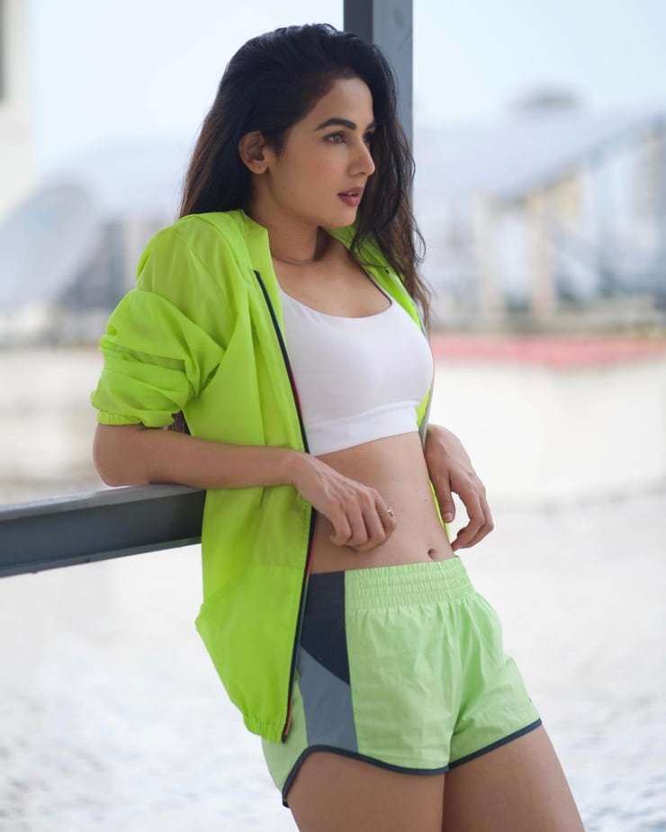 Picture of Sonal Chauhan