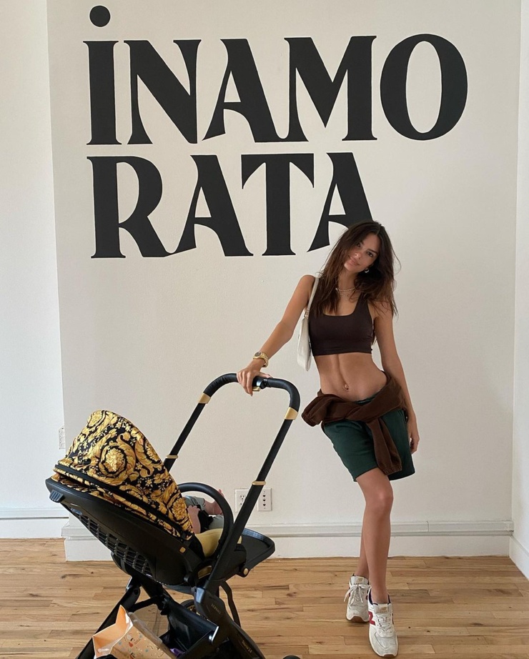 Emily Ratajkowski