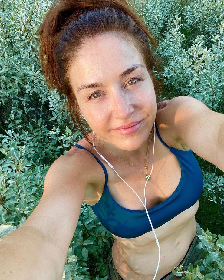Erin Karpluk Erin Karpluk