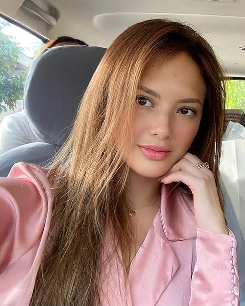Ellen Adarna Ellen Adarna