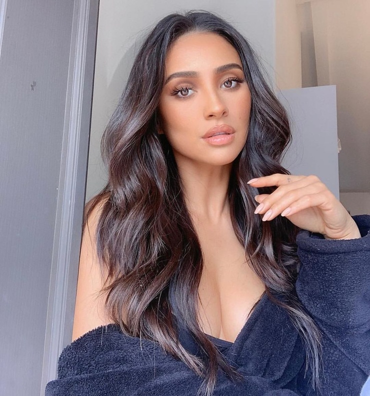 Shay Mitchell Shay Mitchell