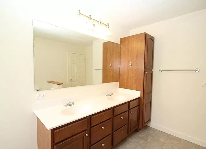 5801 N Trinity Rd, Muncie, IN 47304