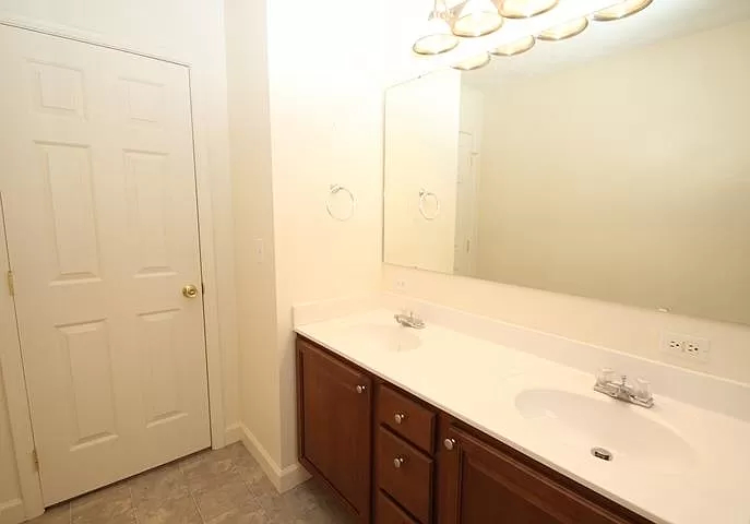 5801 N Trinity Rd, Muncie, IN 47304