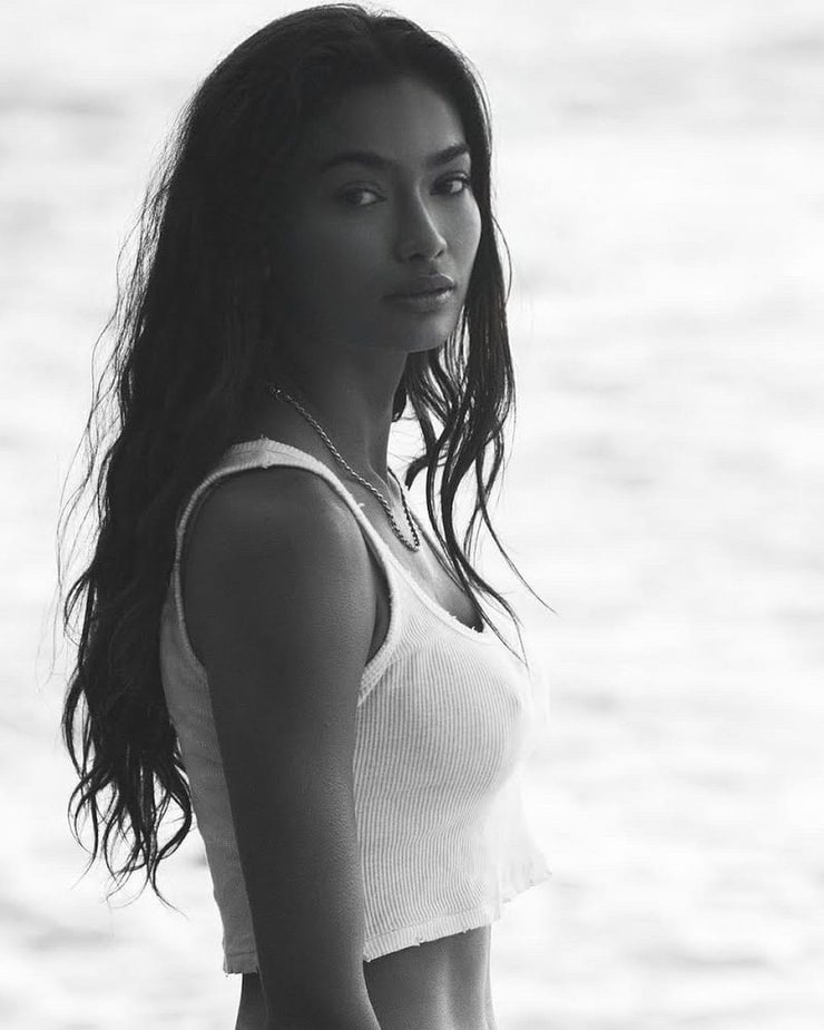 Kelly Gale