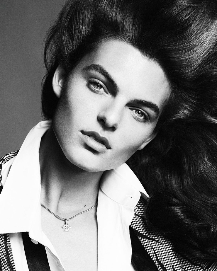 Damian Hurley Damian Hurley