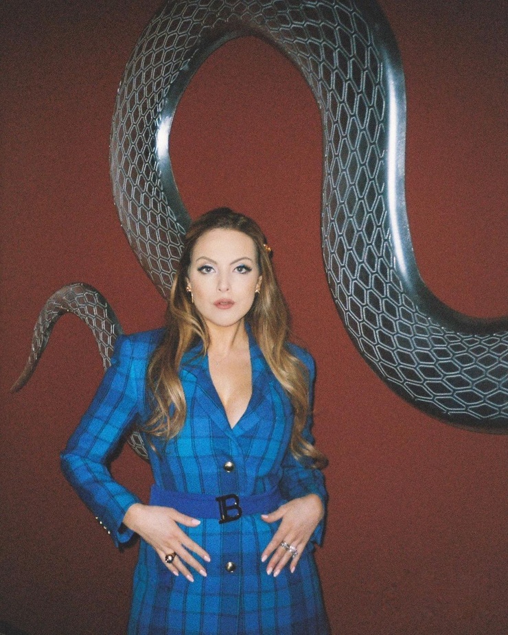 Elizabeth Gillies Elizabeth Gillies