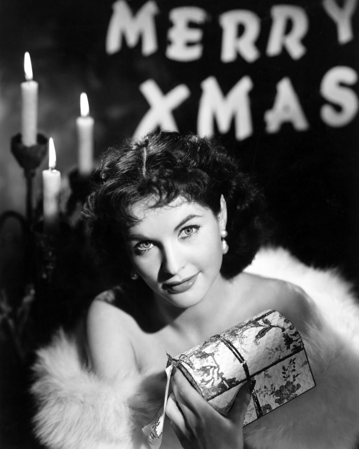 Yvonne Furneaux Yvonne Furneaux