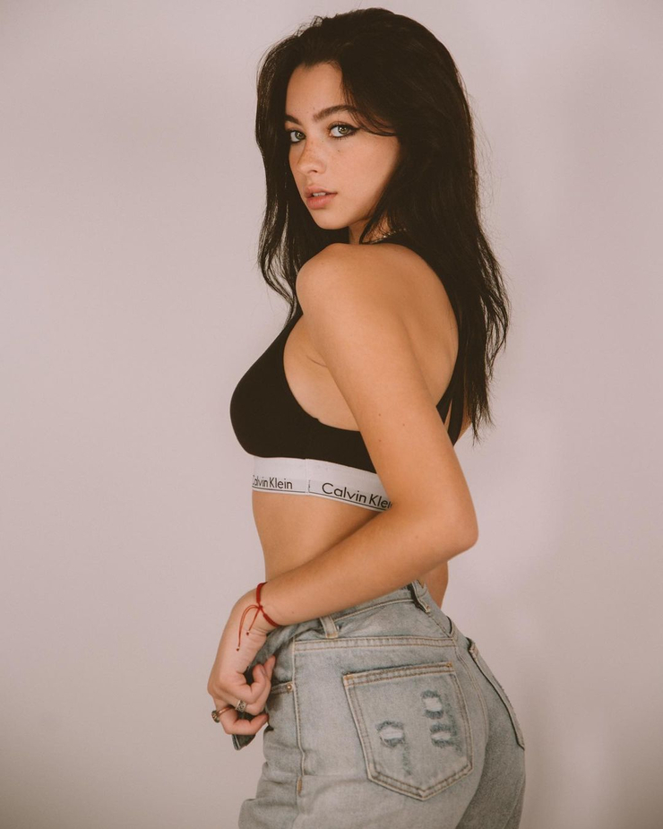 Mishka Silva Mishka Silva
