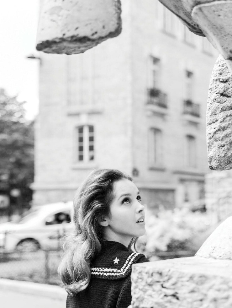 Lyna Khoudri