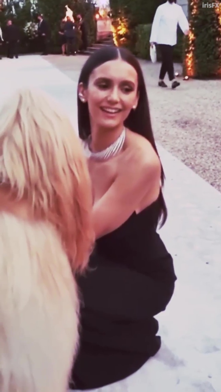 Nina Dobrev