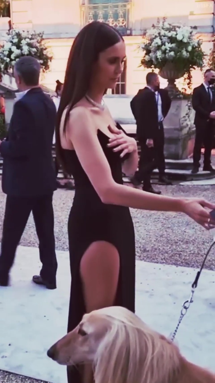 Nina Dobrev