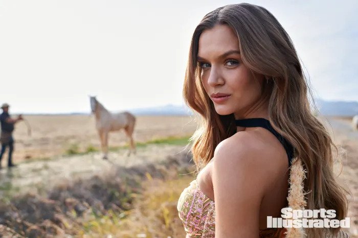 Josephine Skriver Josephine Skriver