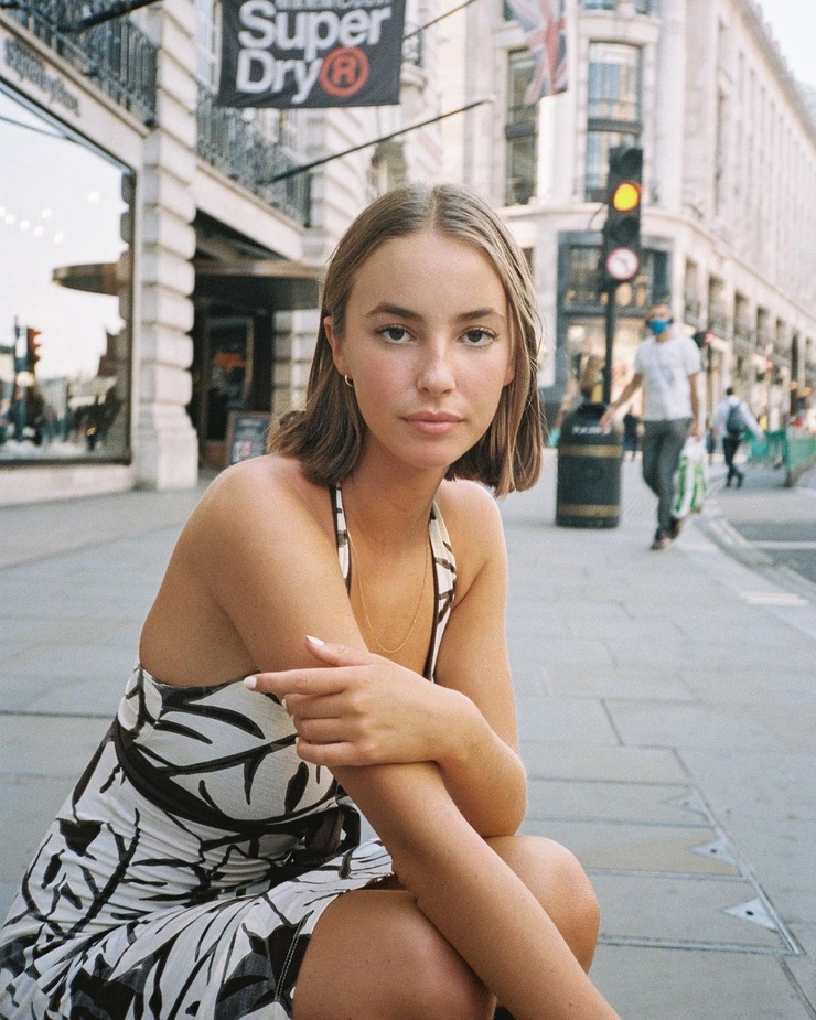 Amelie (model)