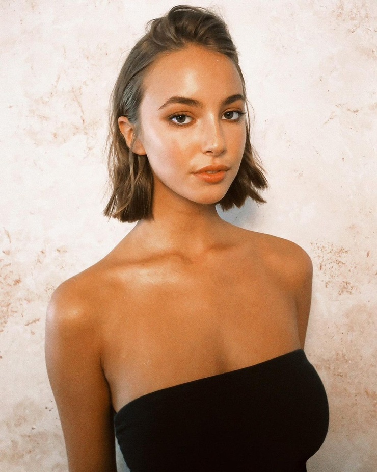 Amelie (model)