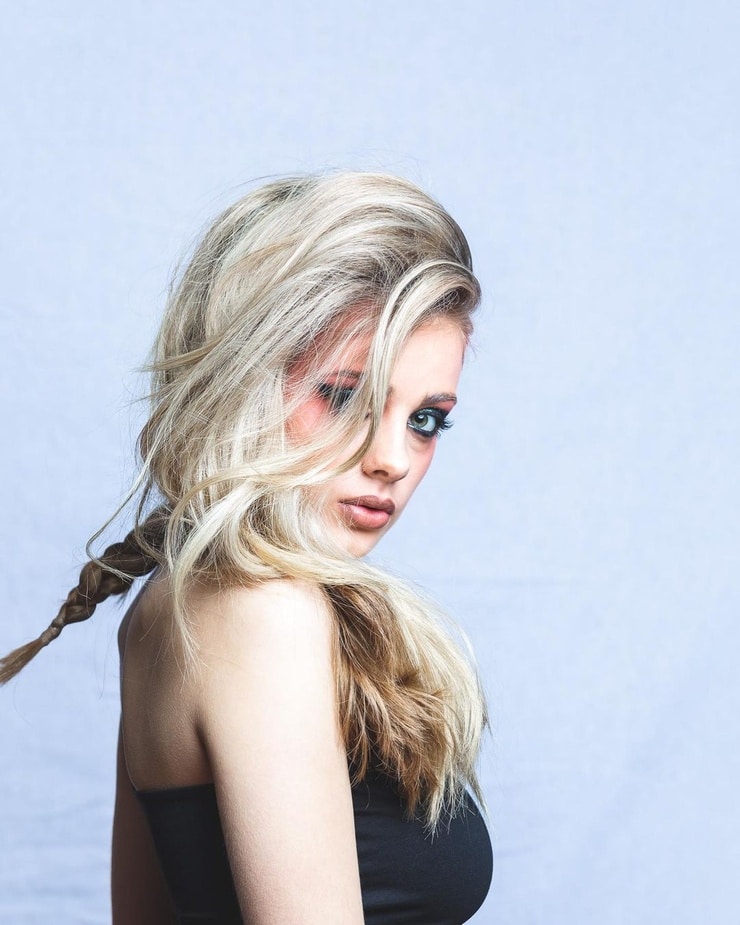 India Woollard India Woollard
