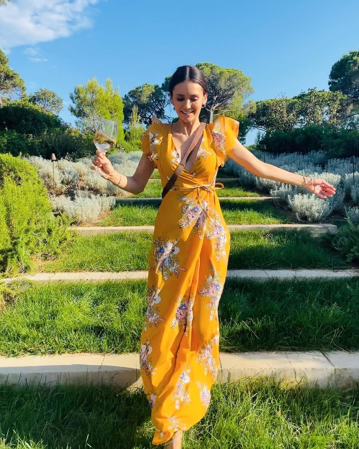Nina Dobrev Nina Dobrev