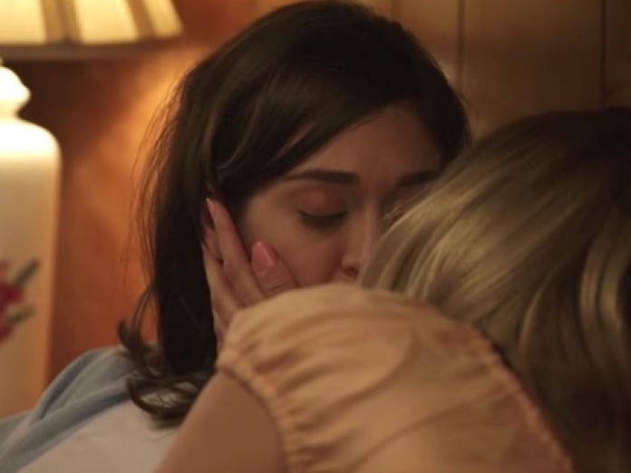 Lizzy Caplan Lizzy Caplan