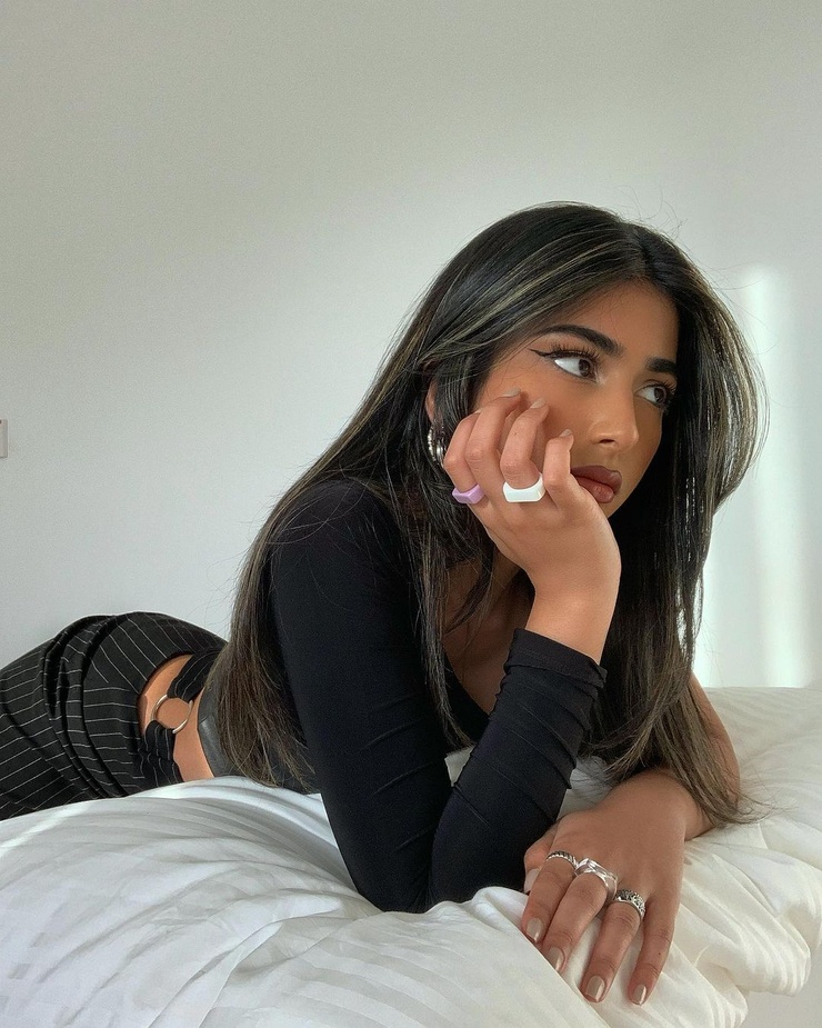 Iffat Marashi
