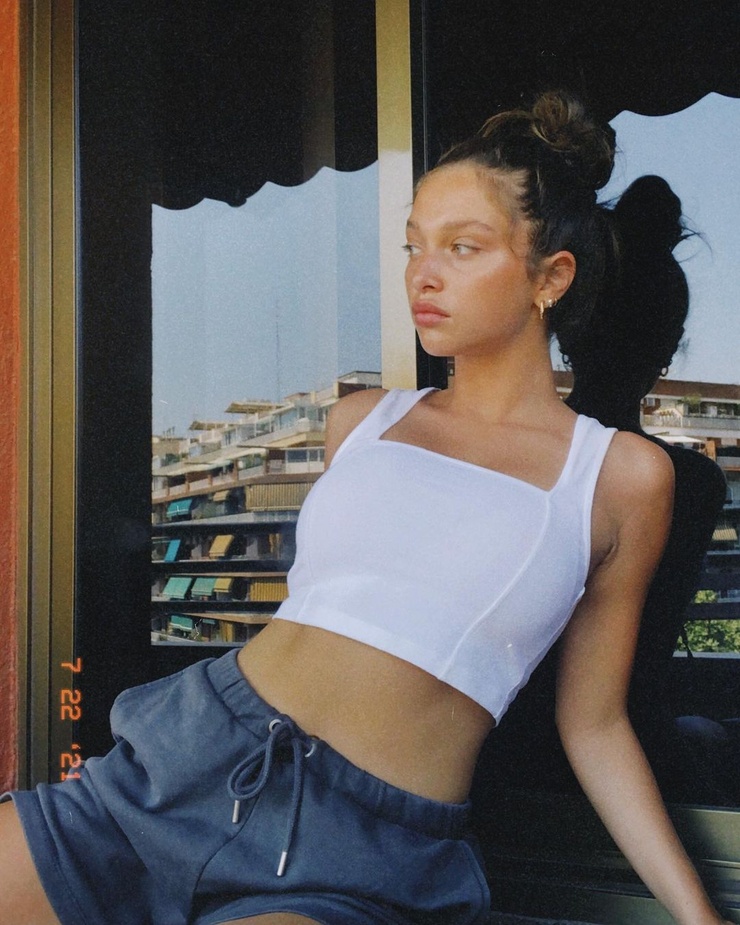 Talia Wallis