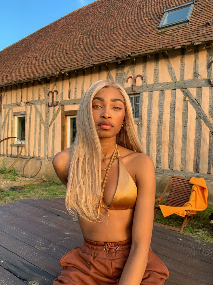 Lena Mango