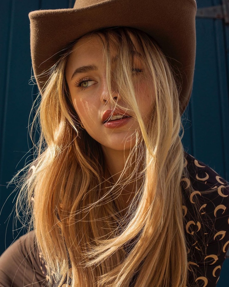 Alicia Moffet