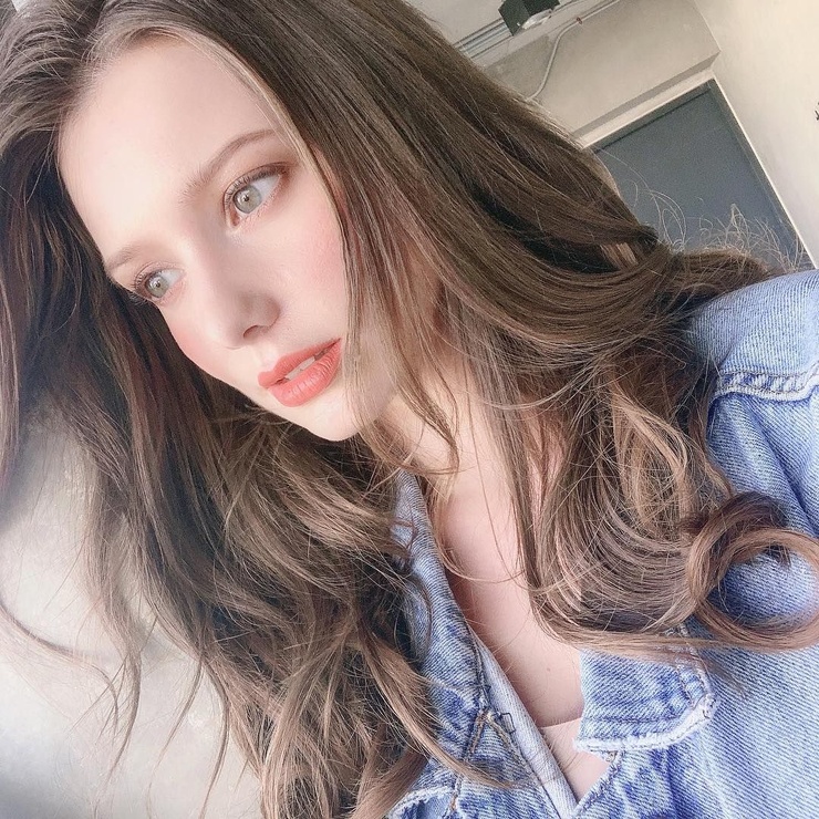 Anastasia Cebulska Anastasia Cebulska