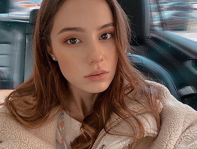 Angelina Romashka Angelina Romashka