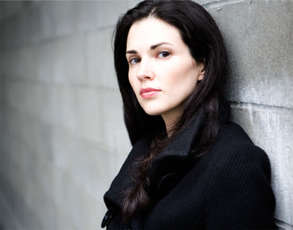 Laura Mennell Laura Mennell