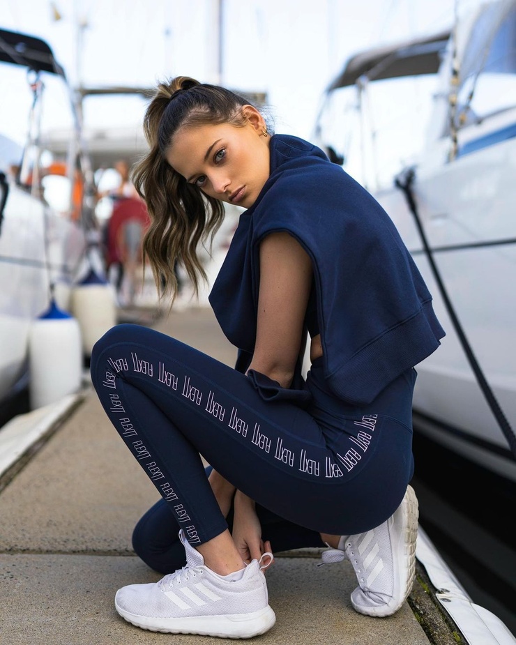 taya brooks