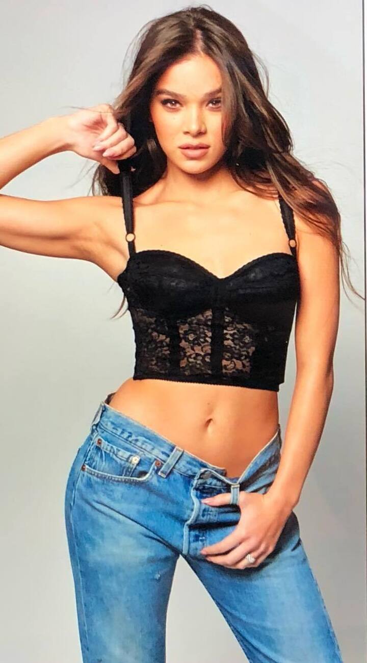 Hailee Steinfeld Hailee Steinfeld