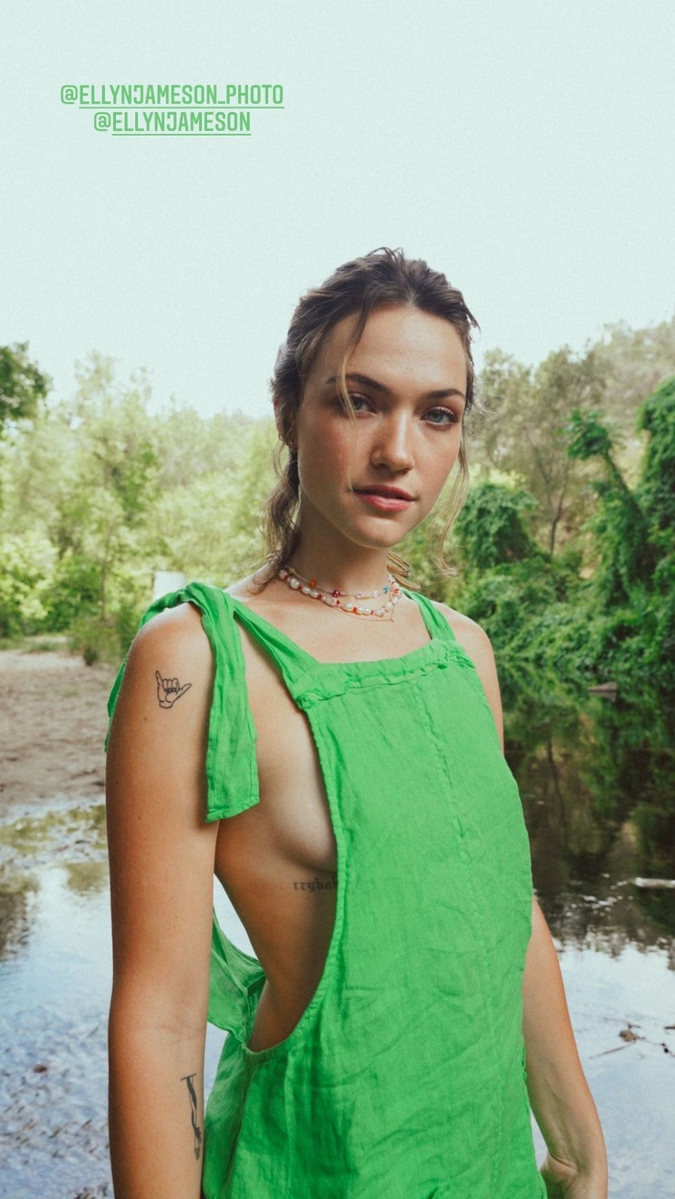 Violett Beane Violett Beane