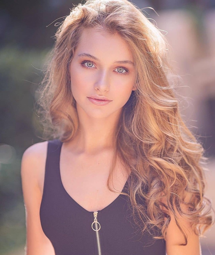 Alexandra Lenarchyk Alexandra Lenarchyk