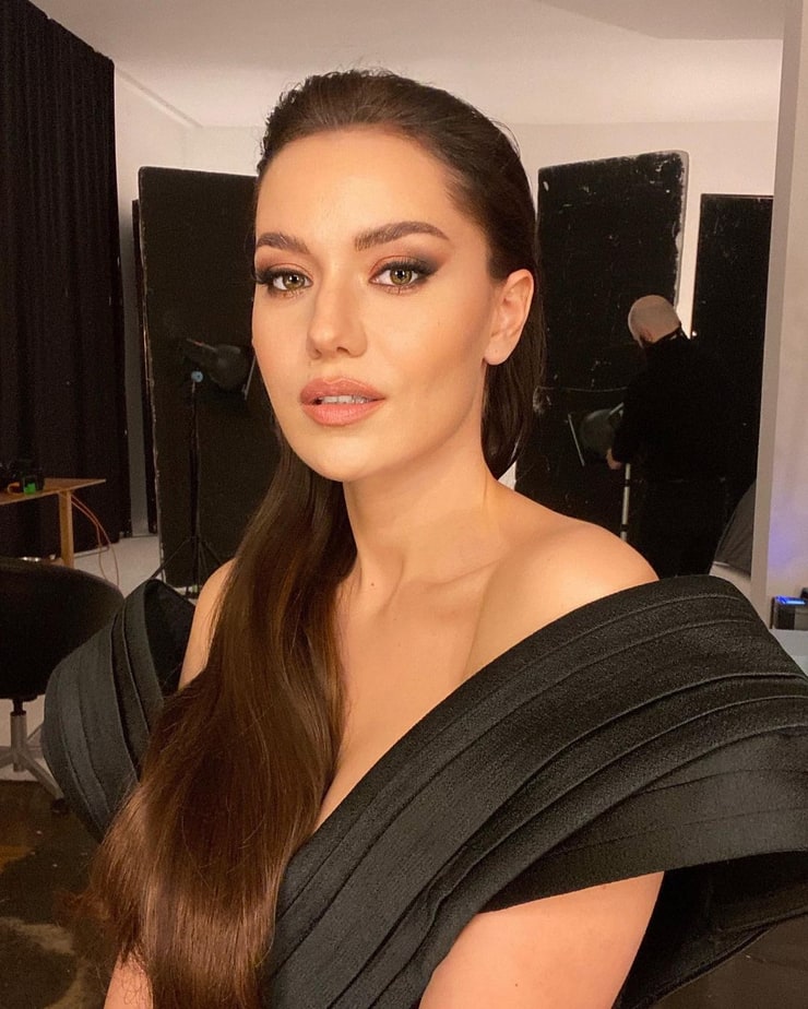 Fahriye Evcen