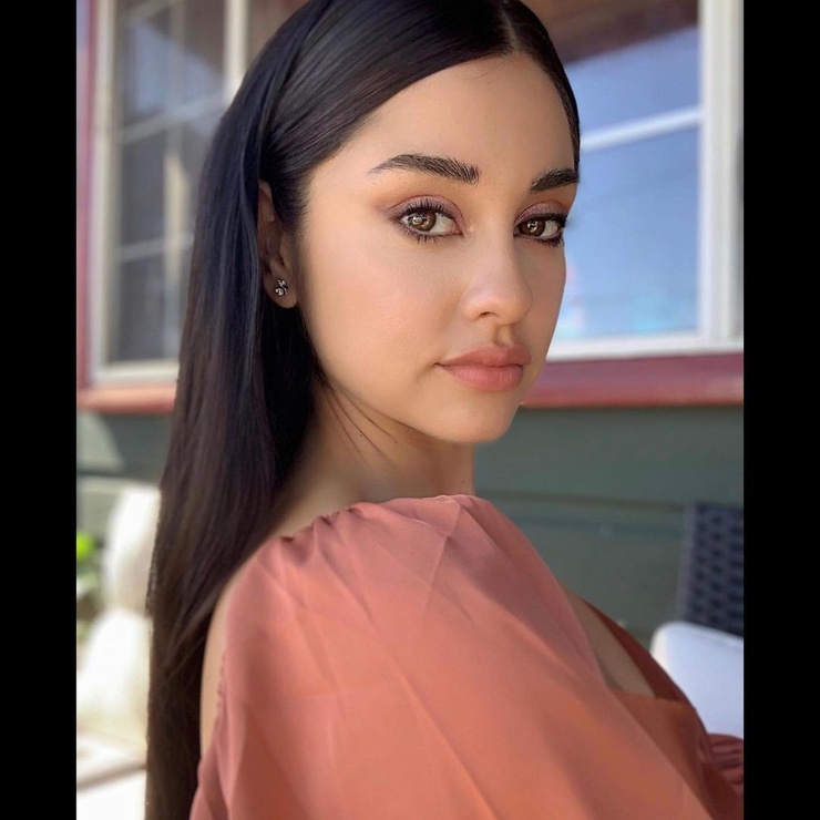 Yvette Monreal