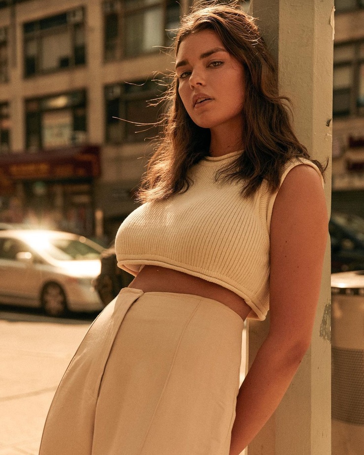 Lauren Searle