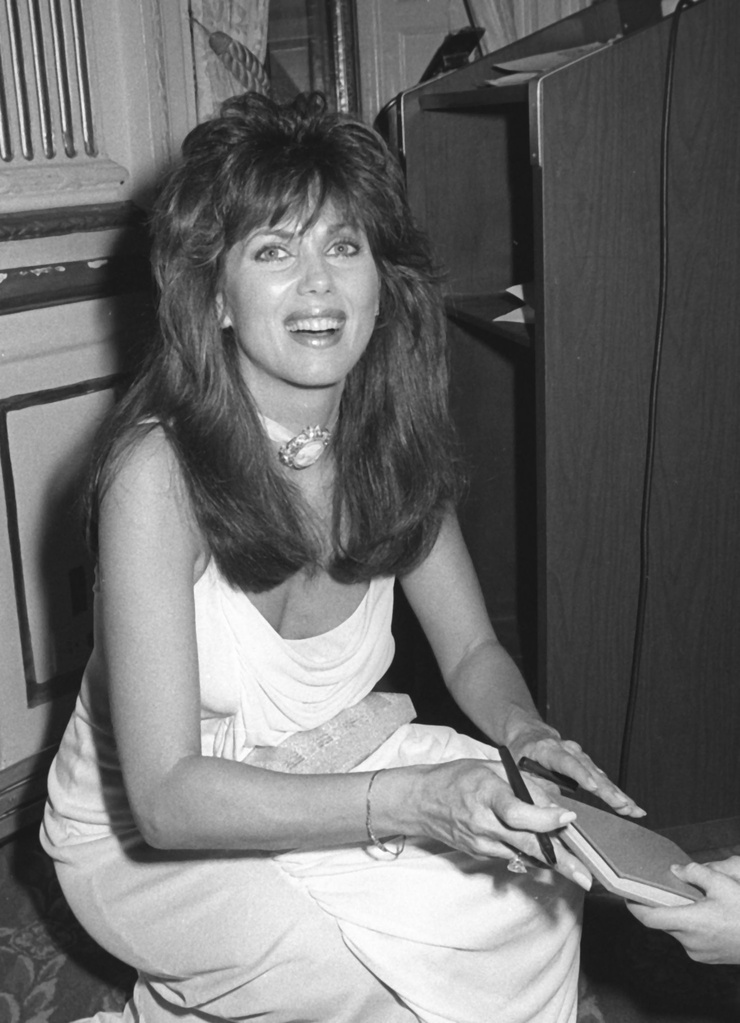 Deborah Shelton