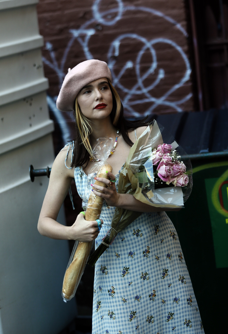 Zoey Deutch