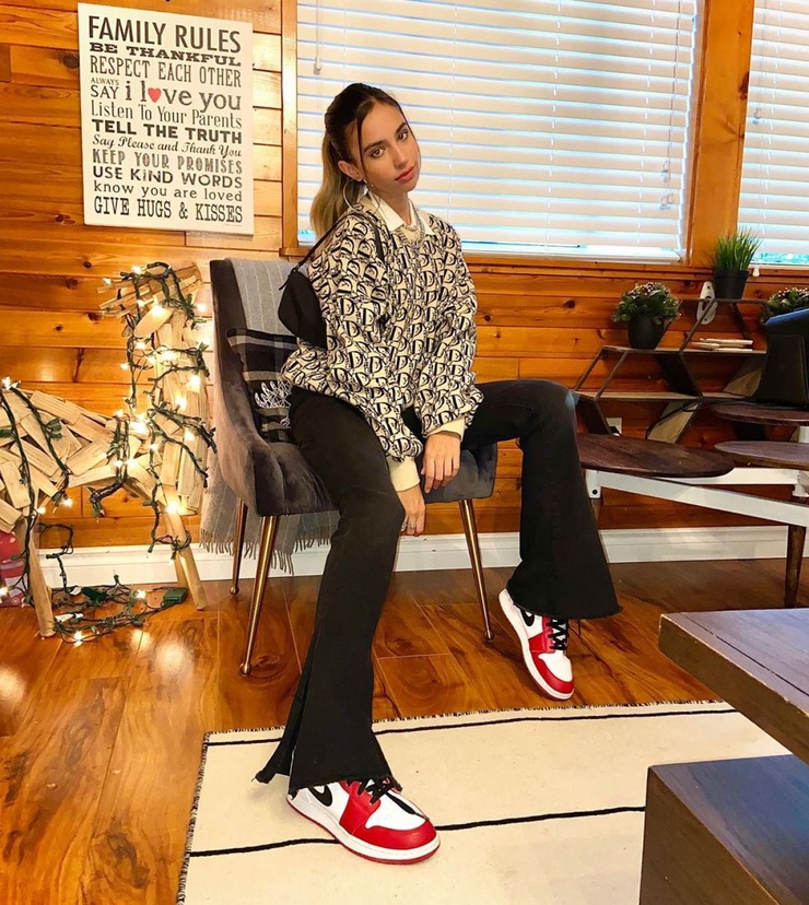 Kylie Cantrall Kylie Cantrall