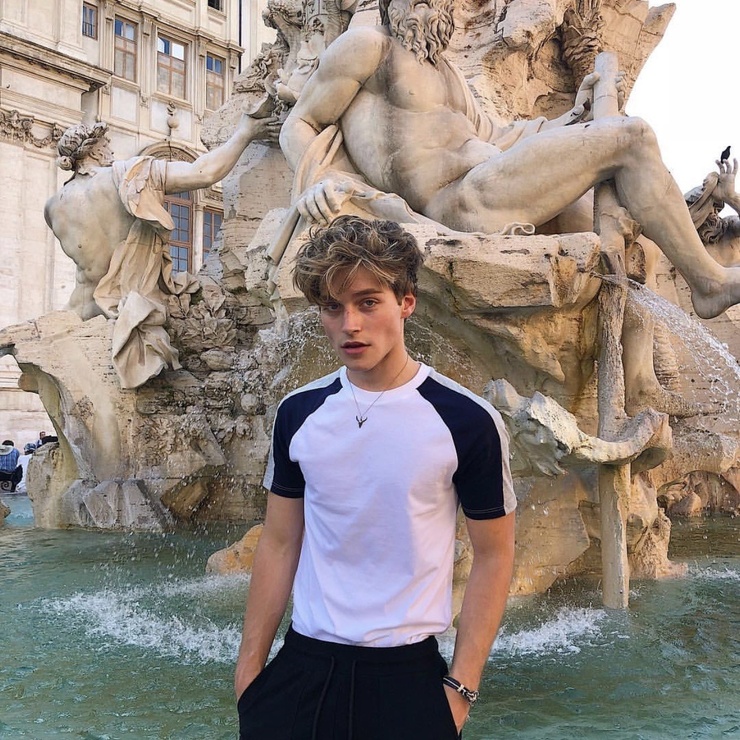 Froy Gutierrez