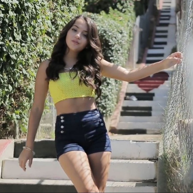 Isabela Moner Isabela Moner