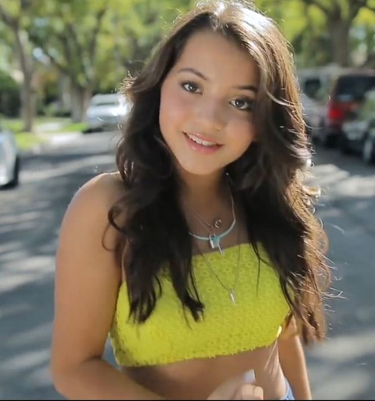Isabela Moner Isabela Moner