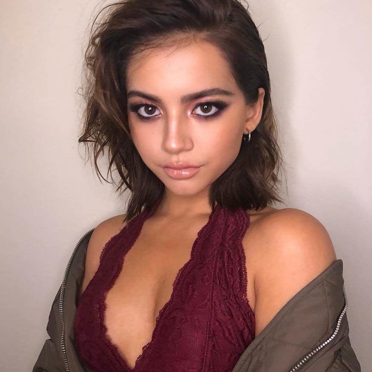 Isabela Moner Isabela Moner