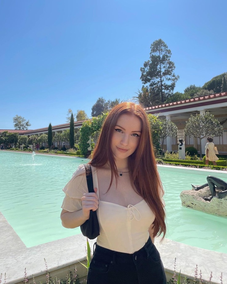 Sabrina Danielle Sabrina Danielle