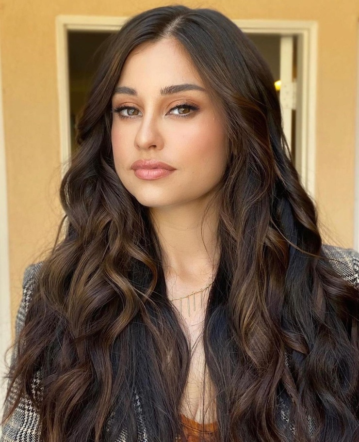 Yvette Monreal