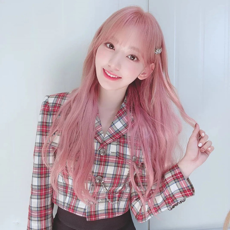 Sakura Miyawaki